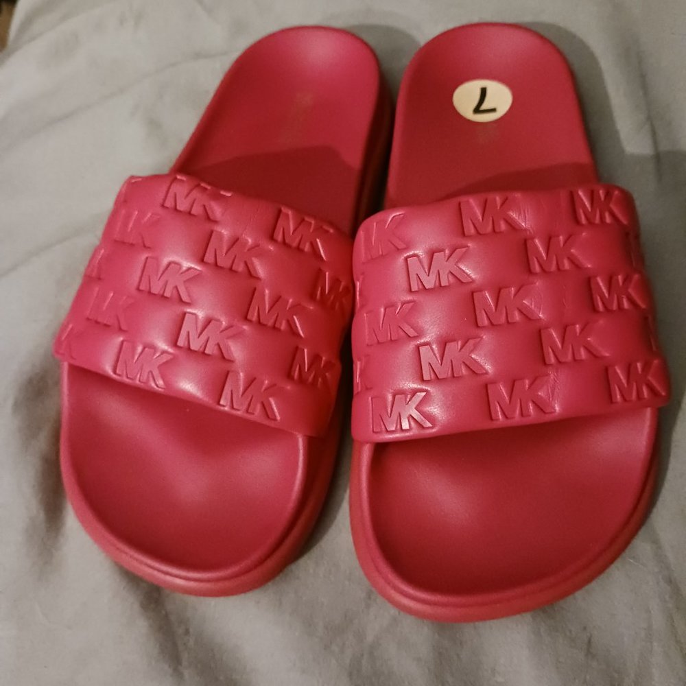 NEW!! Michael Kors Slides Sz 7 - Picture 3 of 8